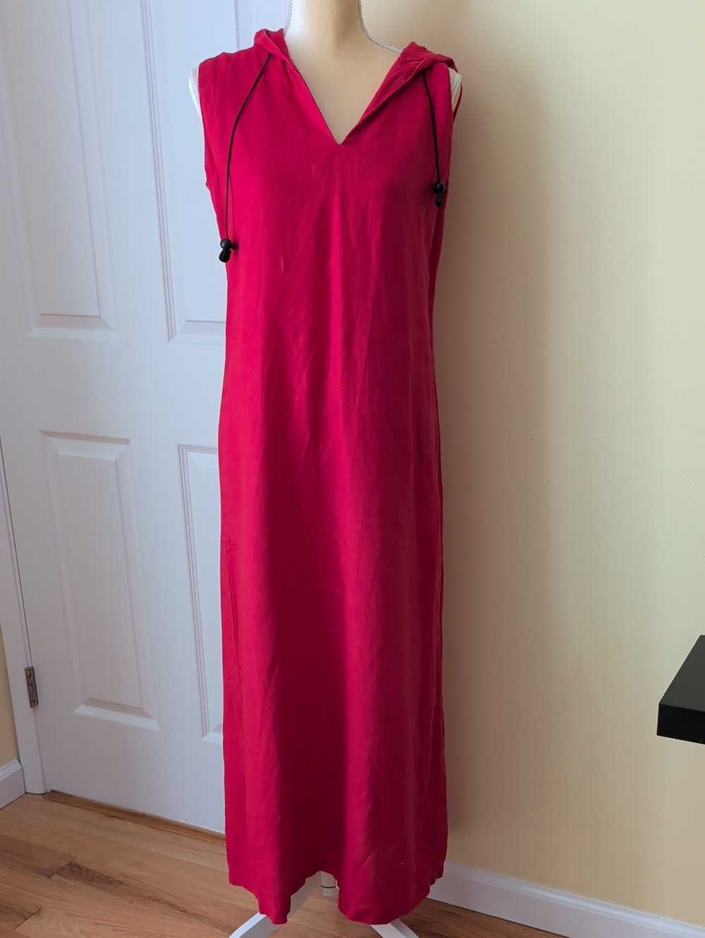 Willi Smith Sleeveless 100% Linen Hooded Maxi Dress in Fuchsia Pink